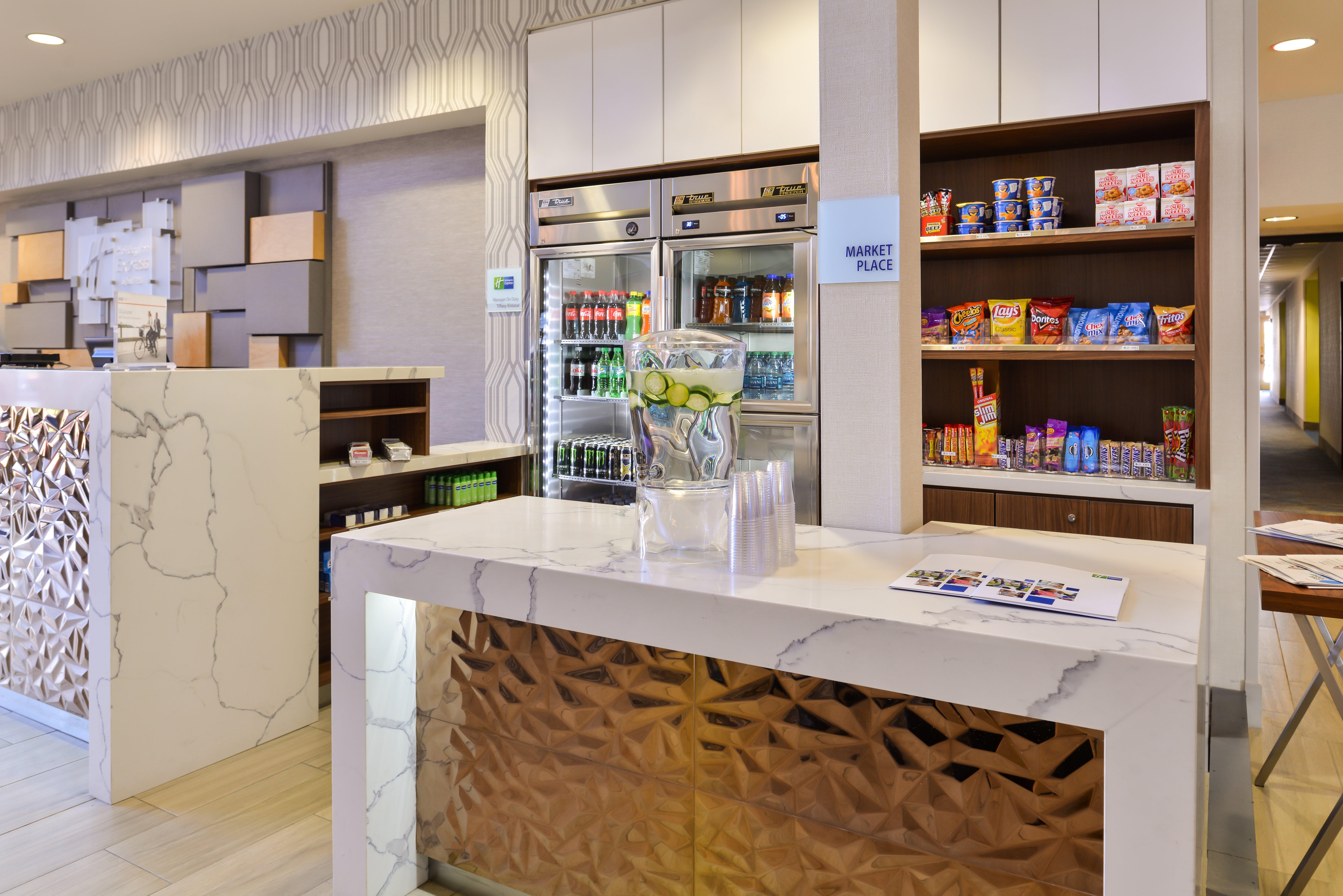 Holiday Inn Express & Suites Elk Grove Central - Hwy 99 By Ihg Eksteriør bilde