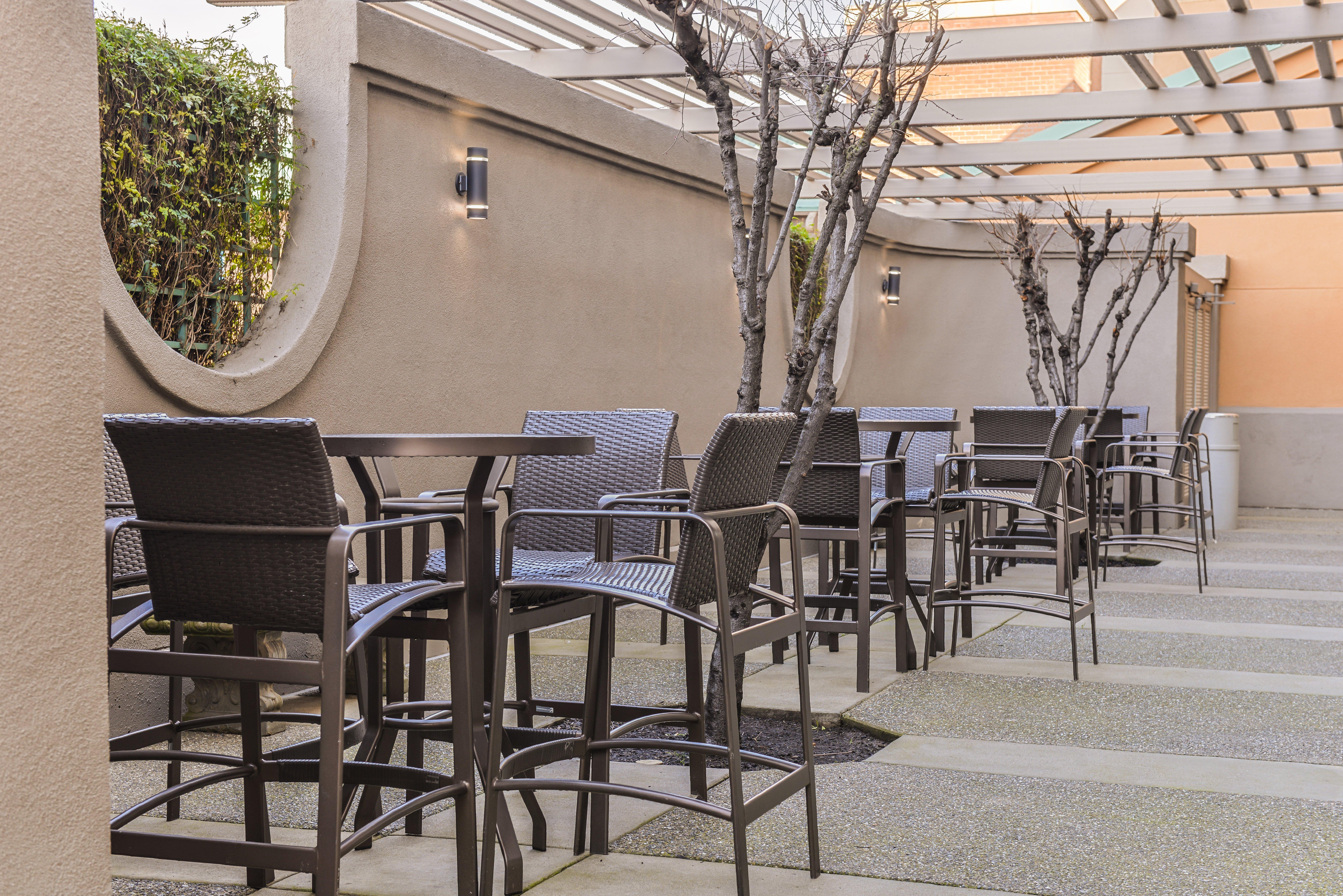 Holiday Inn Express & Suites Elk Grove Central - Hwy 99 By Ihg Eksteriør bilde