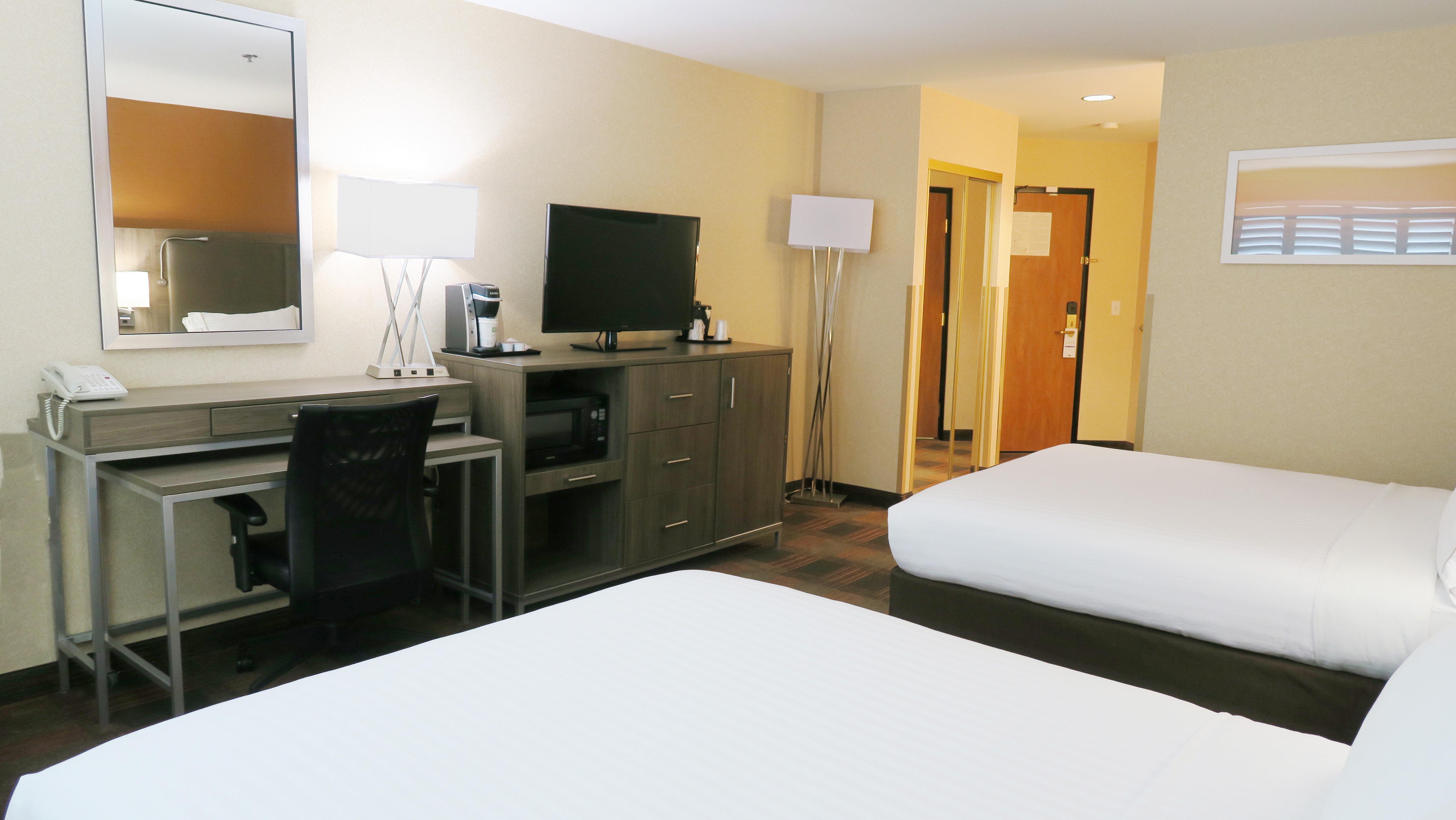 Holiday Inn Express & Suites Elk Grove Central - Hwy 99 By Ihg Eksteriør bilde