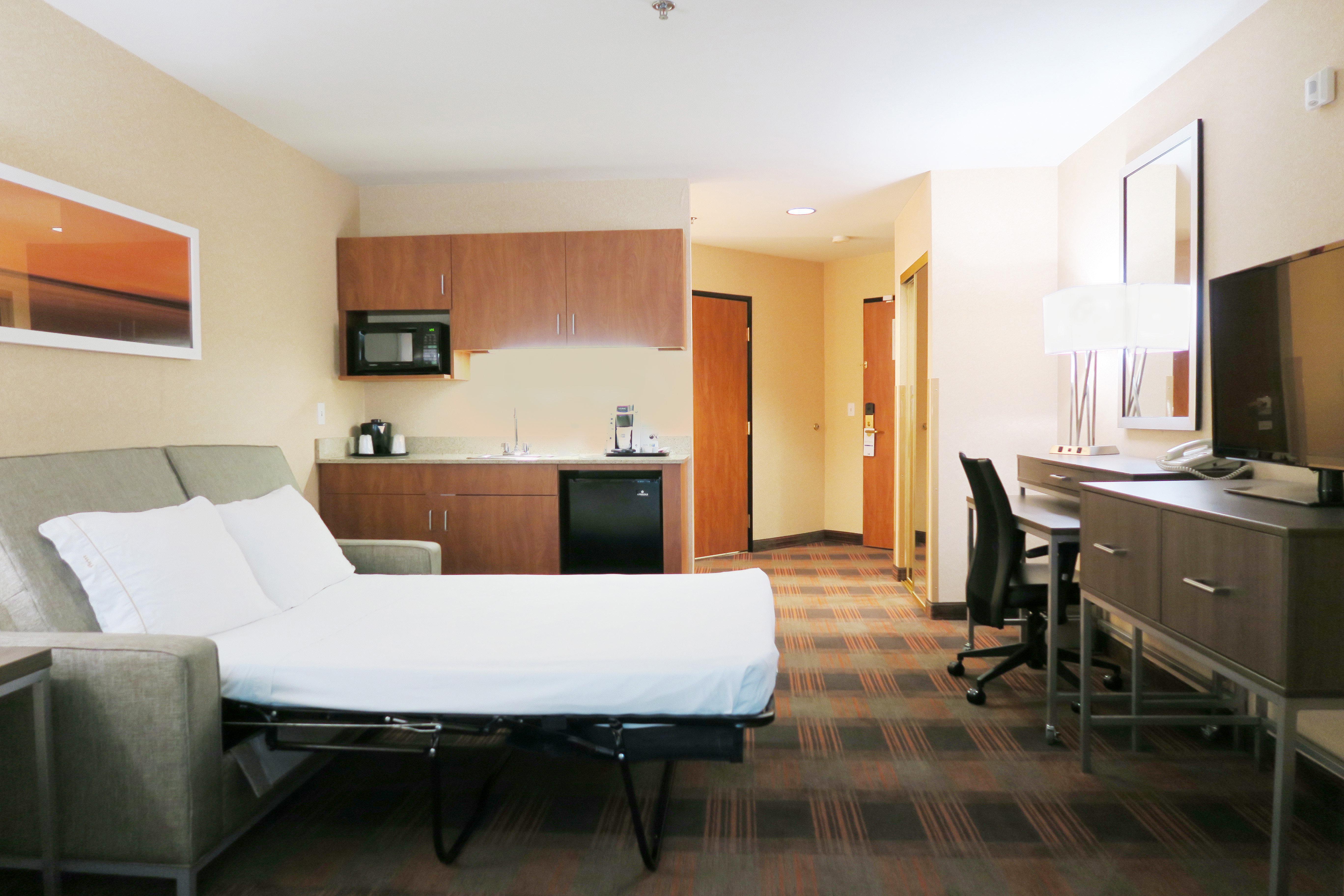 Holiday Inn Express & Suites Elk Grove Central - Hwy 99 By Ihg Eksteriør bilde