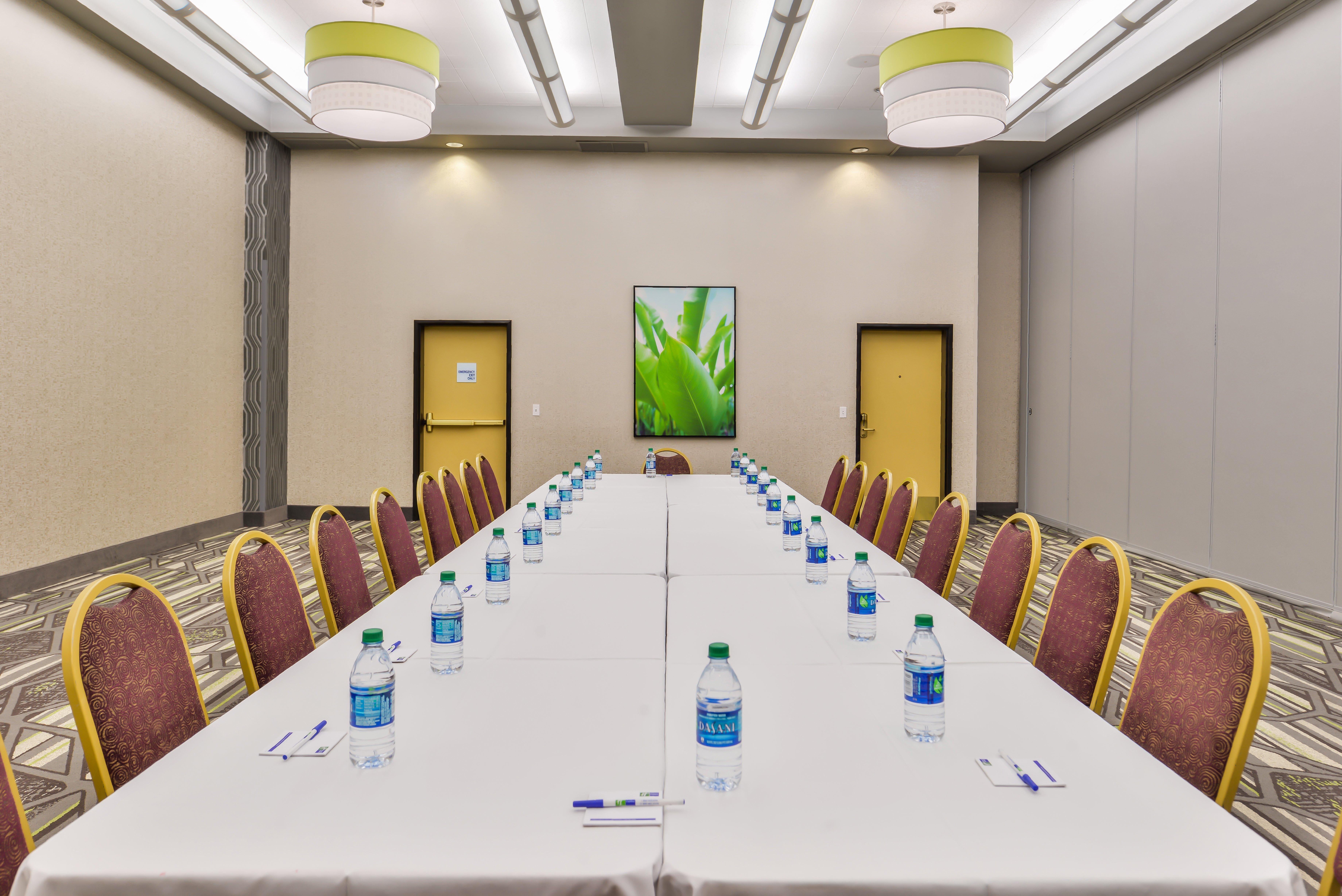Holiday Inn Express & Suites Elk Grove Central - Hwy 99 By Ihg Eksteriør bilde