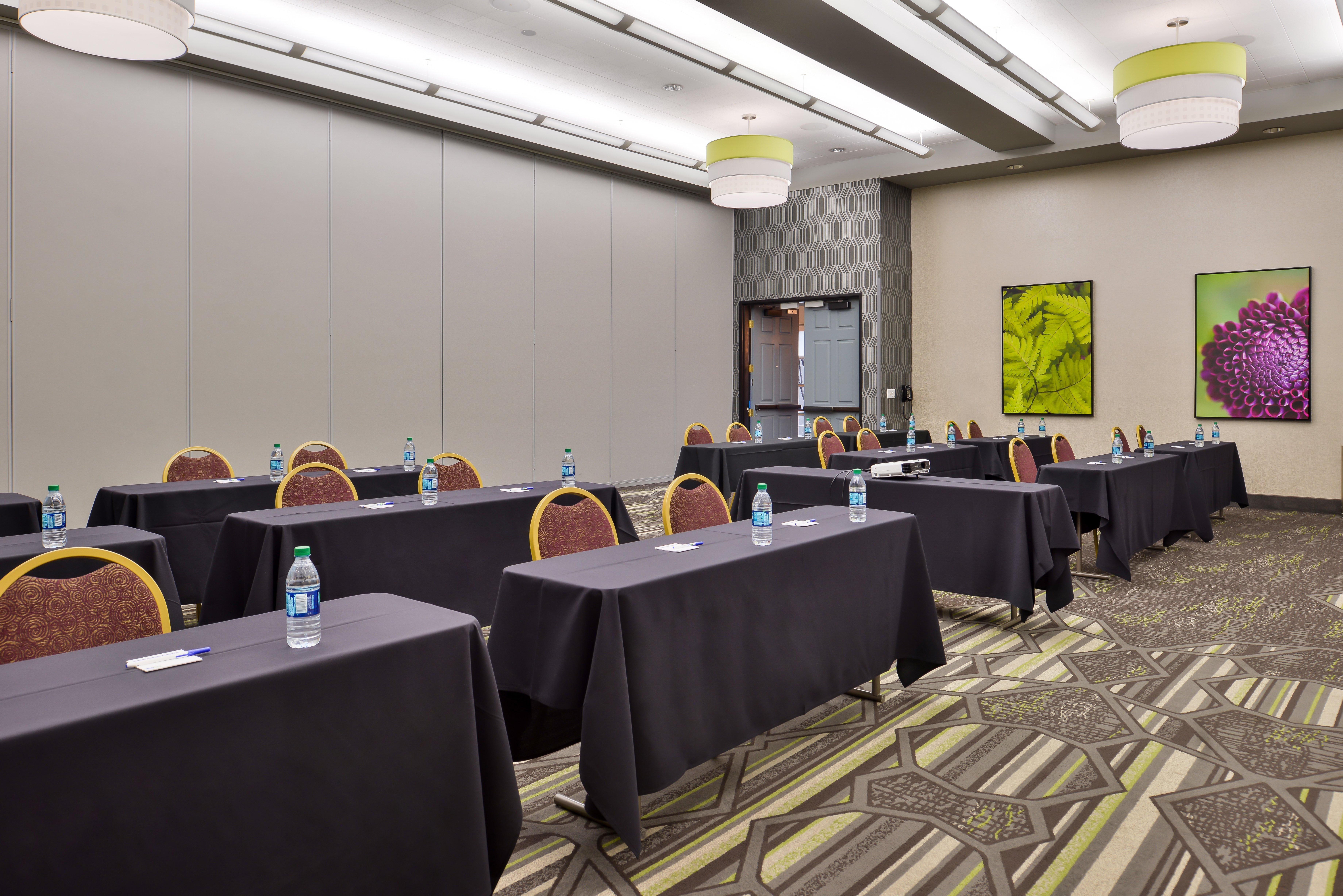 Holiday Inn Express & Suites Elk Grove Central - Hwy 99 By Ihg Eksteriør bilde