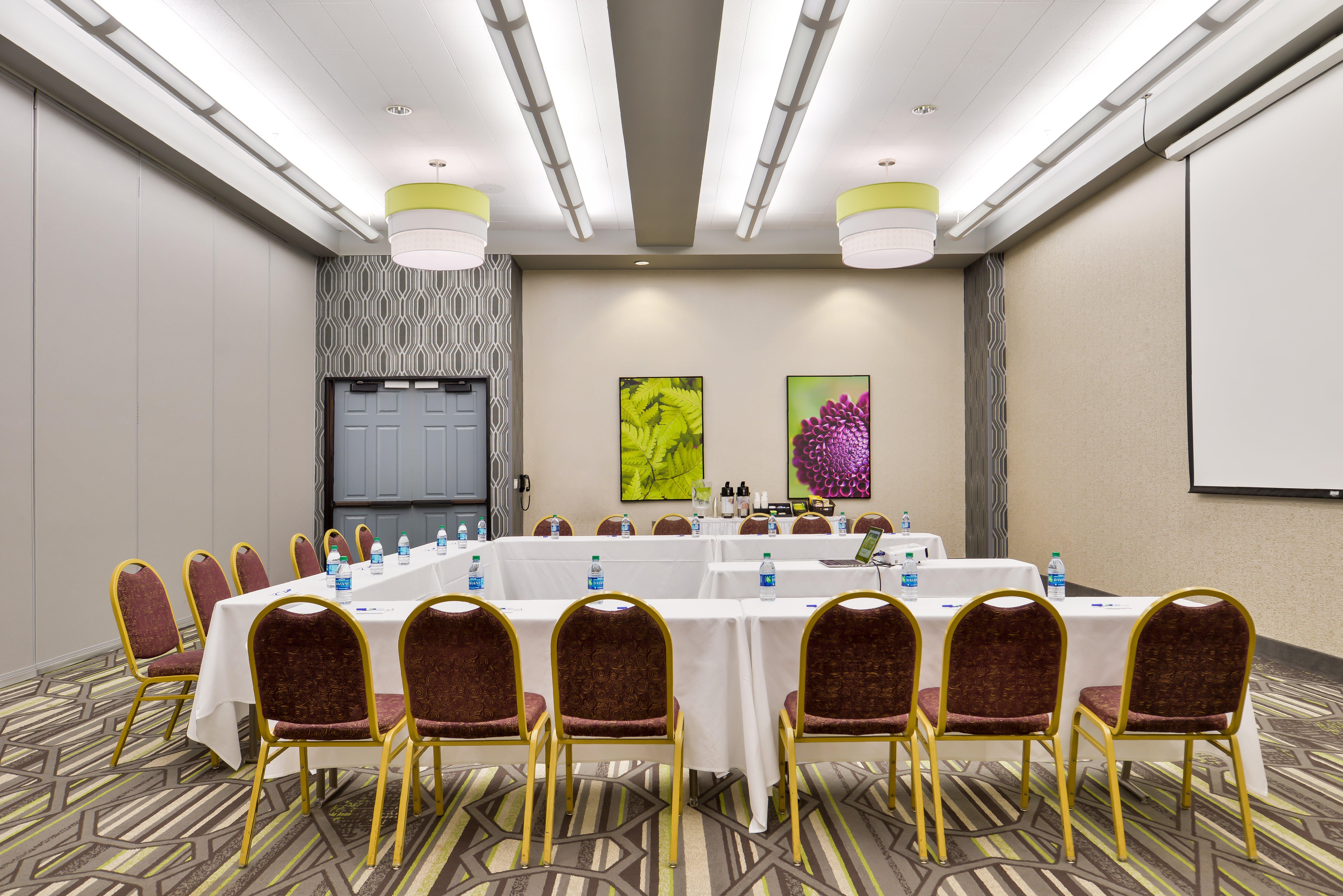 Holiday Inn Express & Suites Elk Grove Central - Hwy 99 By Ihg Eksteriør bilde