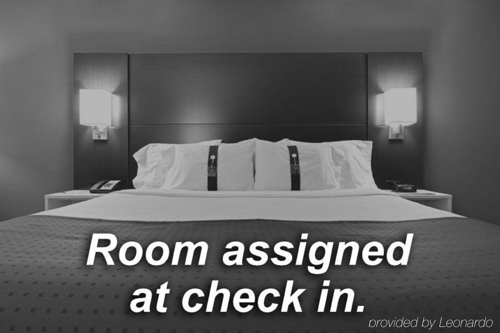 Holiday Inn Express & Suites Elk Grove Central - Hwy 99 By Ihg Eksteriør bilde
